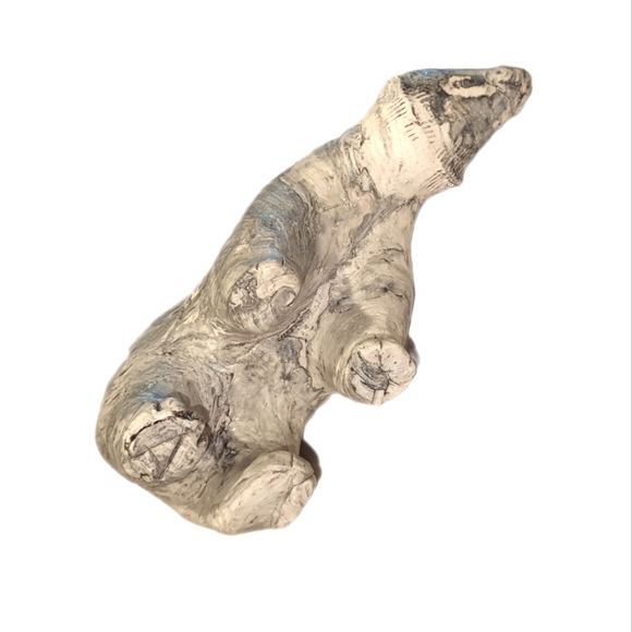 Polar Bear Figurine - Picture 3 of 4